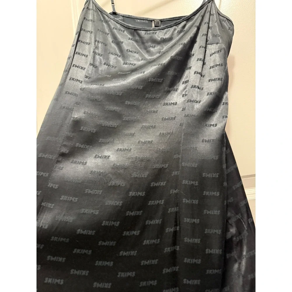 NWT SKIMS Jacquard Long Slip Dress Size S Black Logo Print‎ Adjustable Straps - Picture 5 of 8